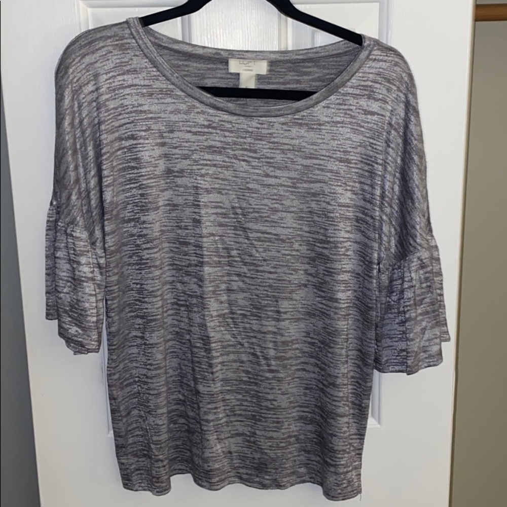 Heathered Grey T-shirt with ruffled sleeves